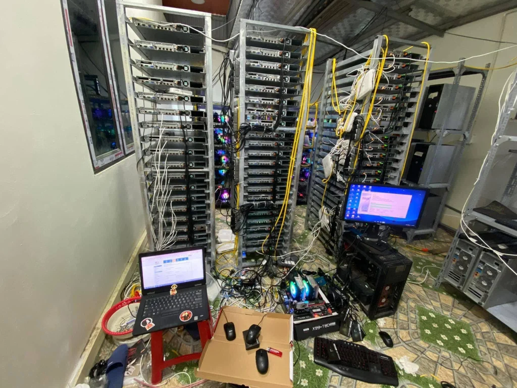my friend actually built a whole ass data center at home v0 zblaxx33z2je1